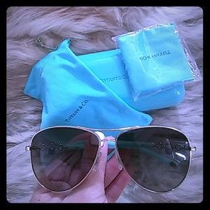 Tiffany & Co. Gold/gray/tiffany blue lock aviators